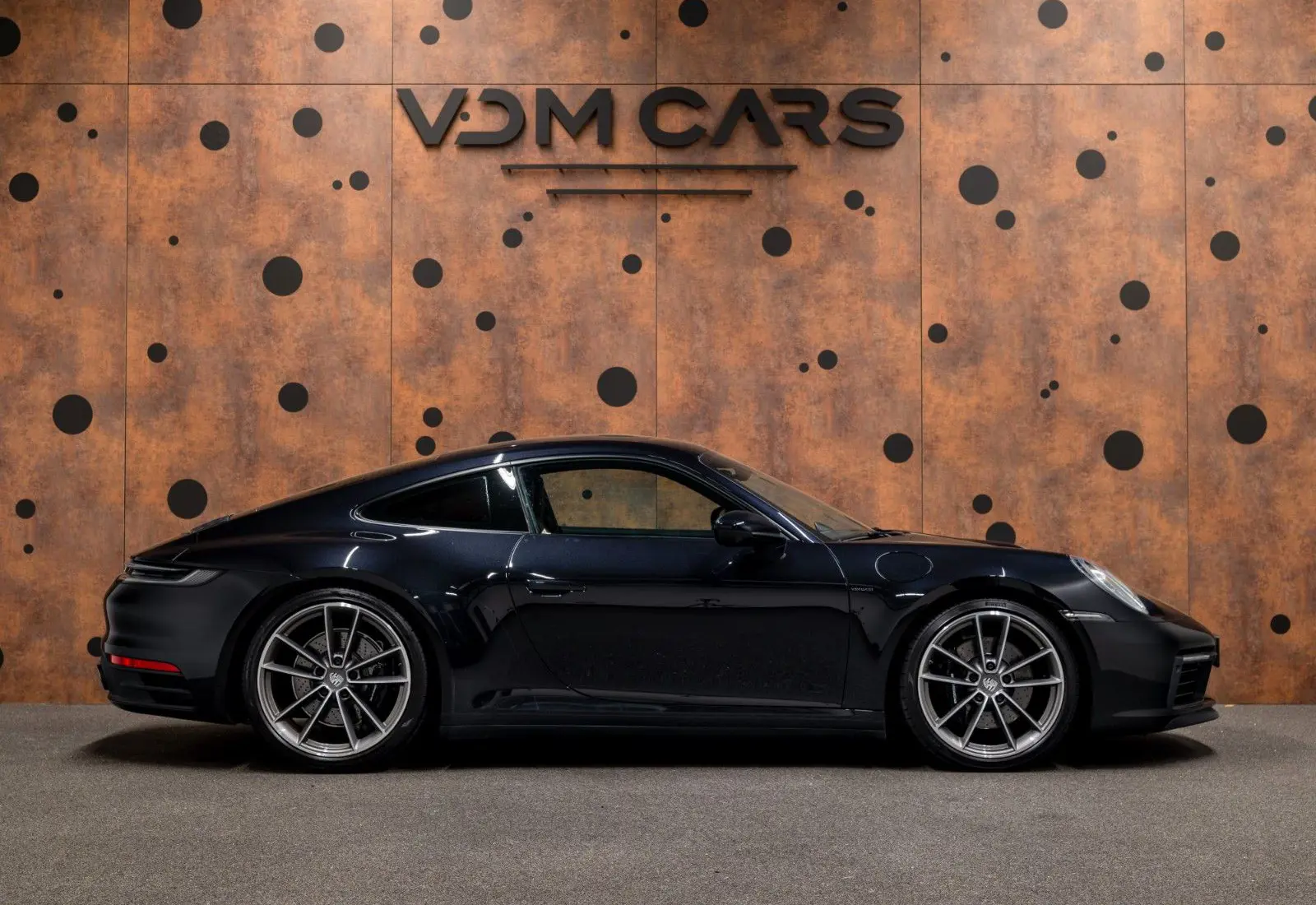 Porsche 992 Carrera 4S * 18-WEG * H.ACHSLENKUNG * SITZBELÜFT *  - 138335