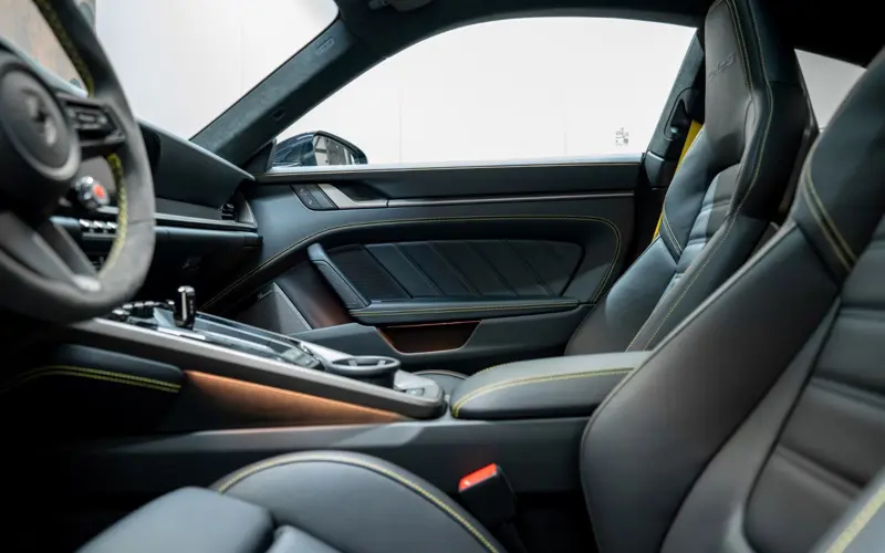 Porsche 911 Turbo S * 992.2 * MY26 * SPORTDES * CARBON EXTERIOR - 145910