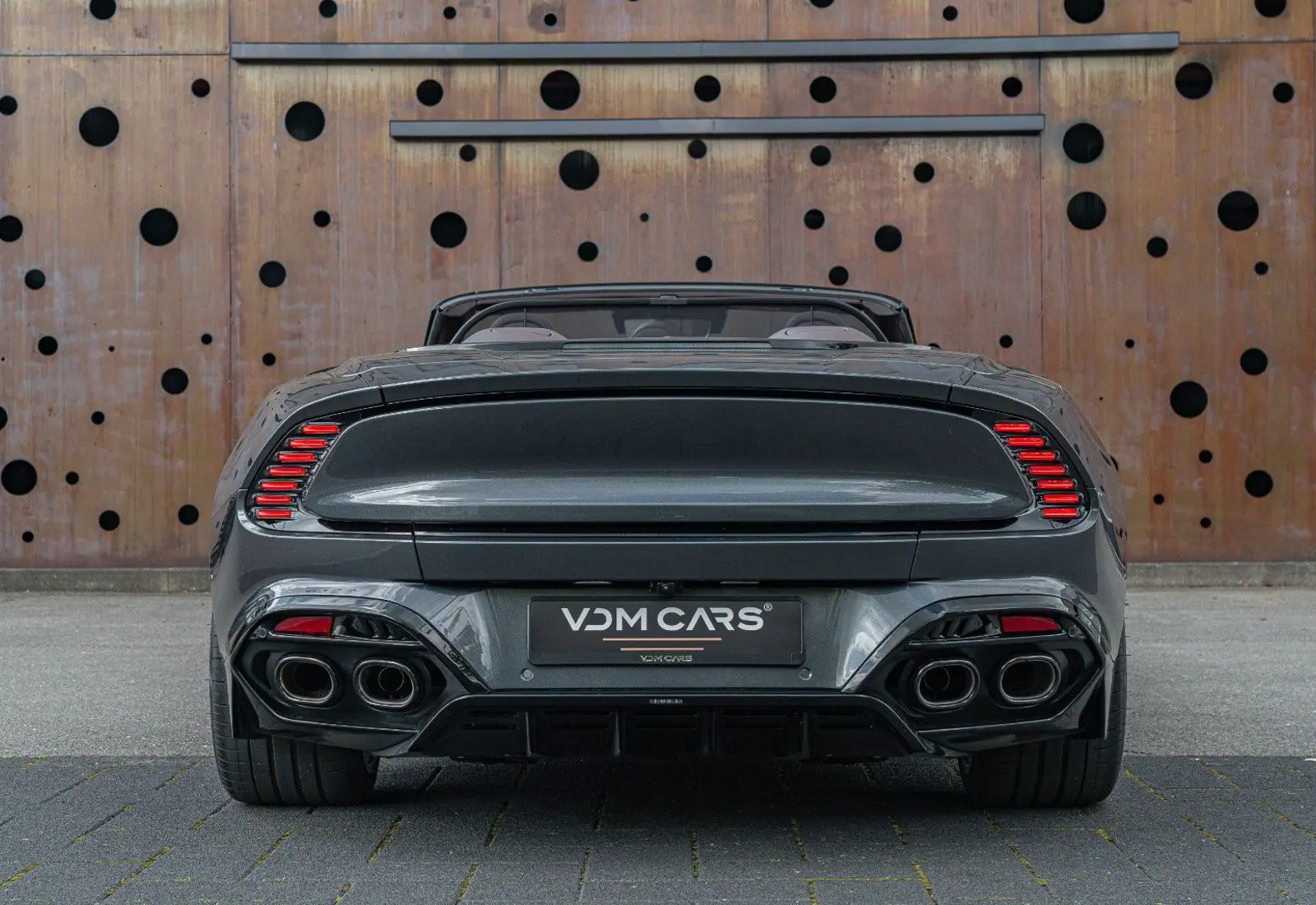 Aston Martin Vanquish Volante * Bowers &amp; Wilkins * Black-Pack *  - 145370