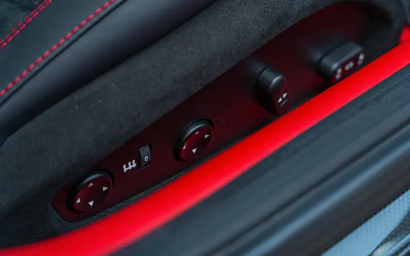 Ferrari F12 Berlinetta * ALCANTARA * CUSTOM * CARBON *  - 137186