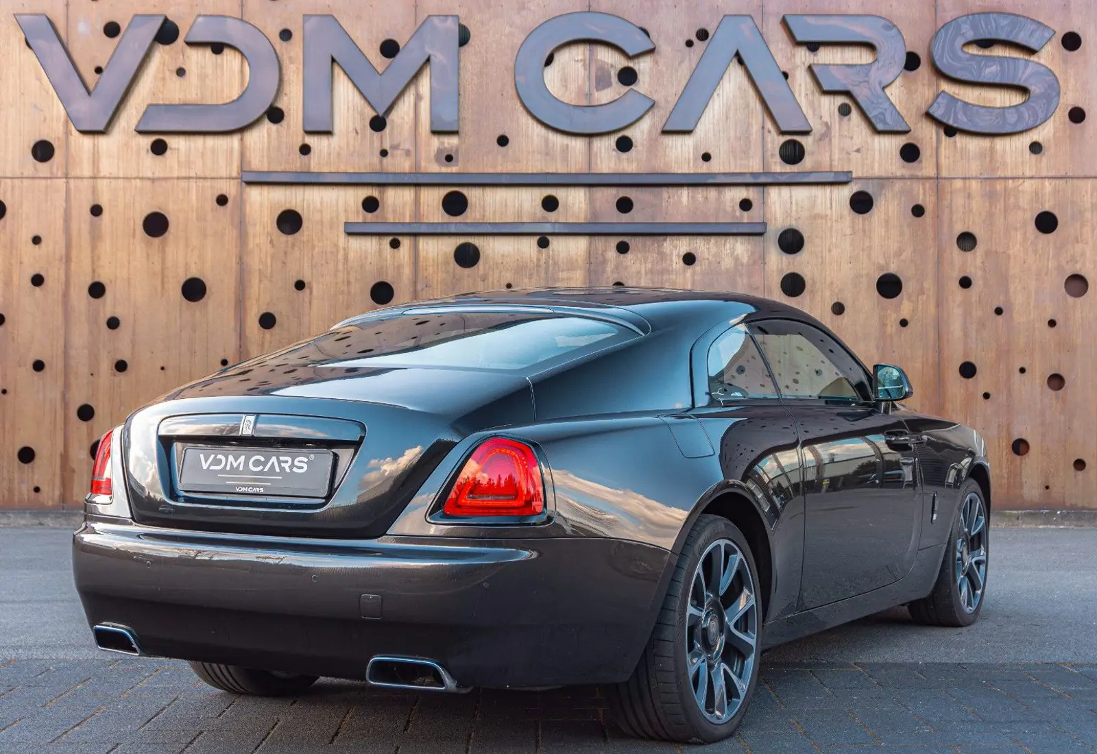Rolls-Royce Wraith 6.6 V12 * MASSAGE * BESPOKE * DRIVE ASSIST+ *  - 113319