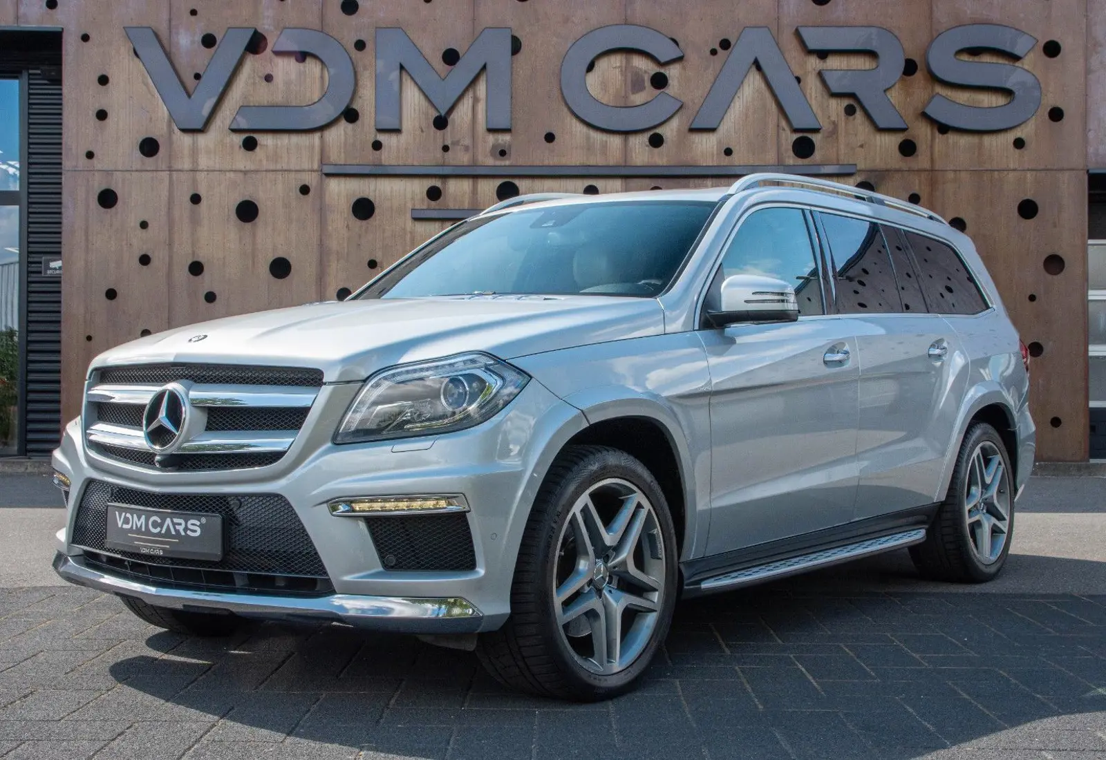 Mercedes-Benz GL 350 BlueTec 4M * AMG LINE * 7-SITZ * 360 * HARMAN *  - 114255