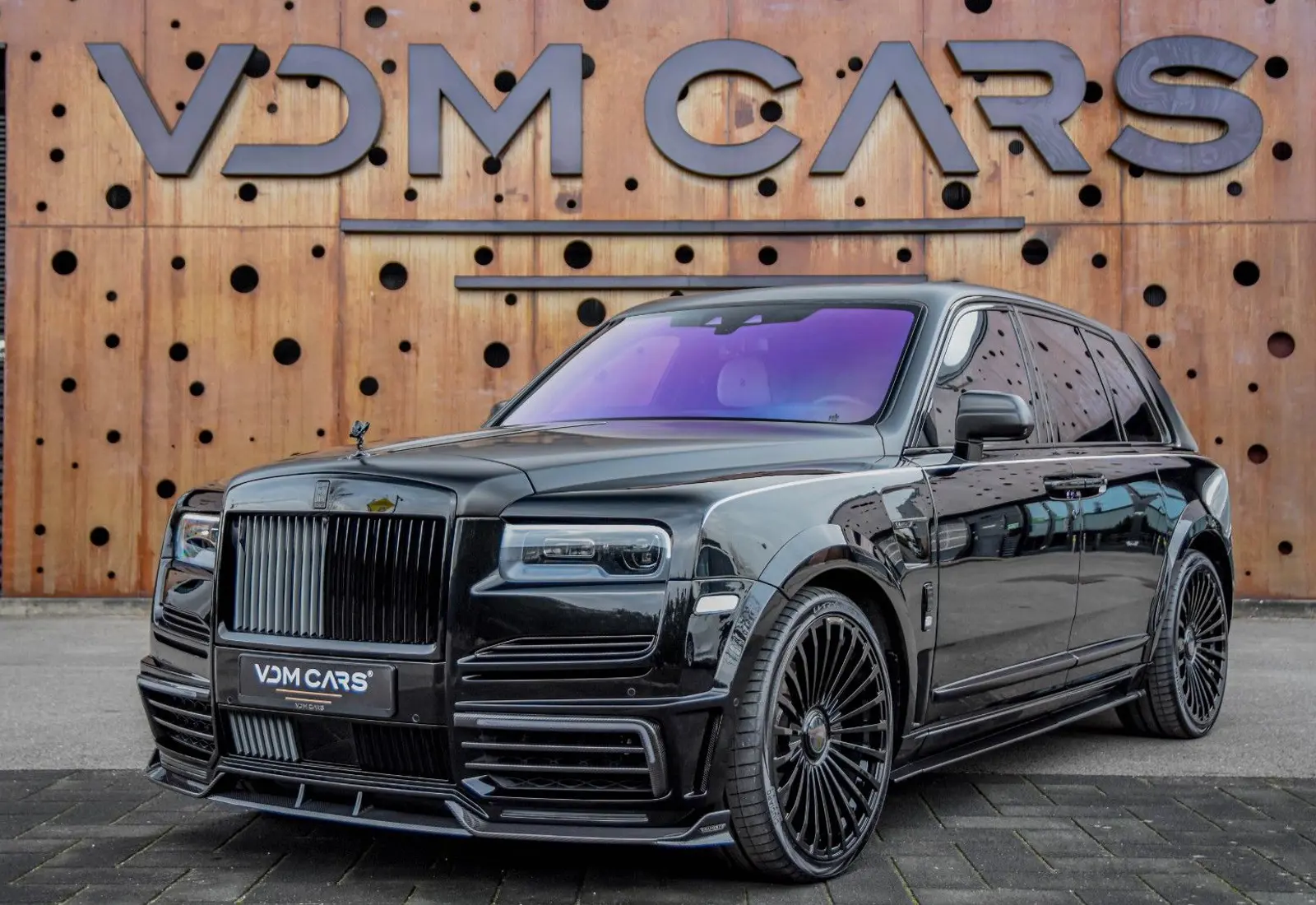 Rolls-Royce Cullinan MANSORY * REAR-ENT * STARLIGHT * NEW SERVICE - 76610