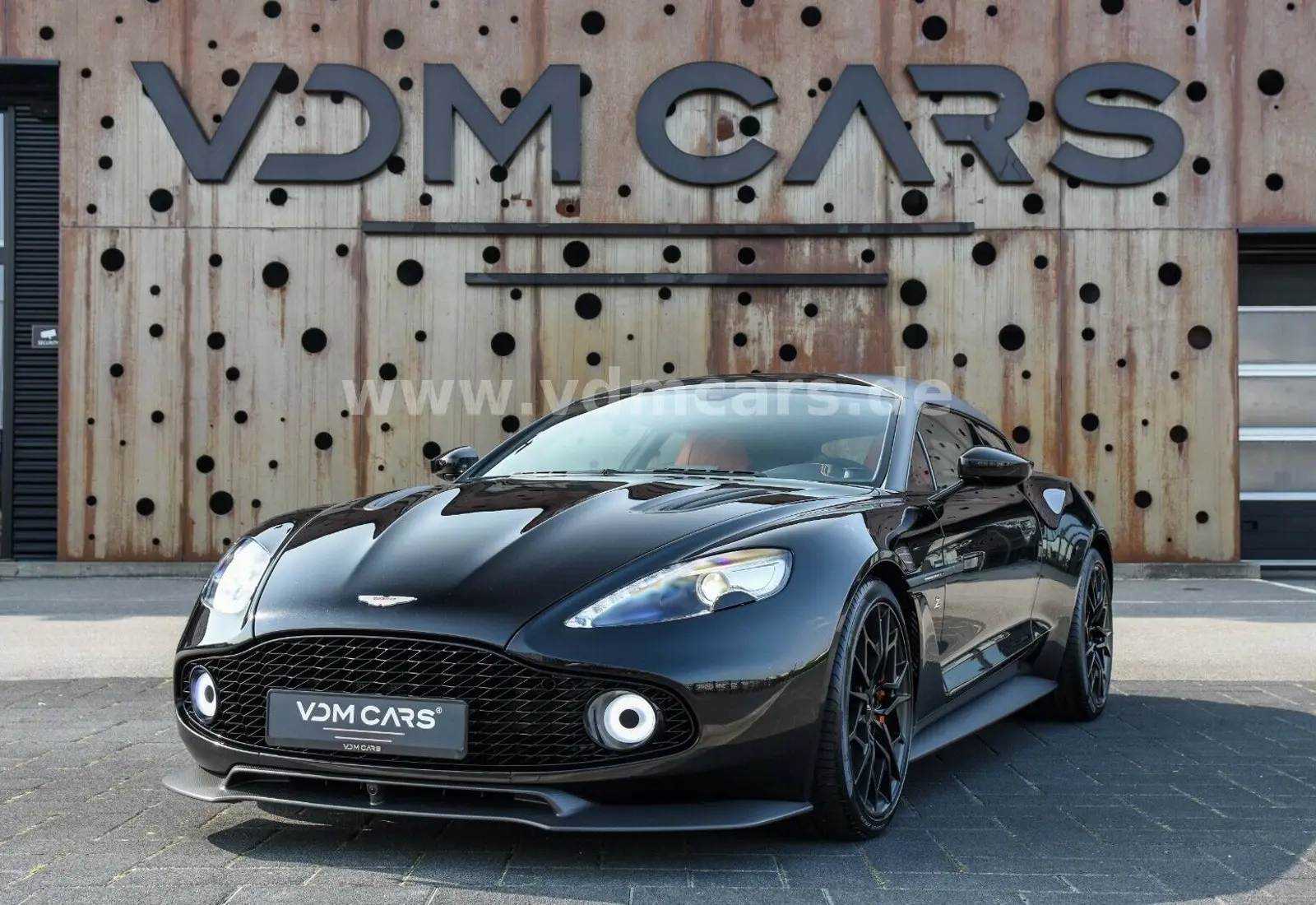 Aston Martin Vanquish Zagato Shooting Brake | 1 of 99 | NEW - 102386