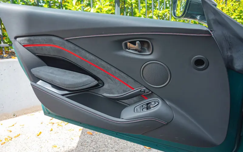 Aston Martin Vantage F1 * CARBON * AEROKIT * 360 * ELEC.SEAT - 110233