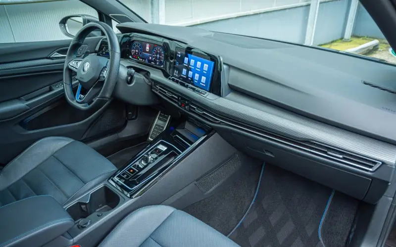 Volkswagen Golf VIII R 4Motion * AKRAPOVIC * STAGE 2 * PANO * PERF - 127660