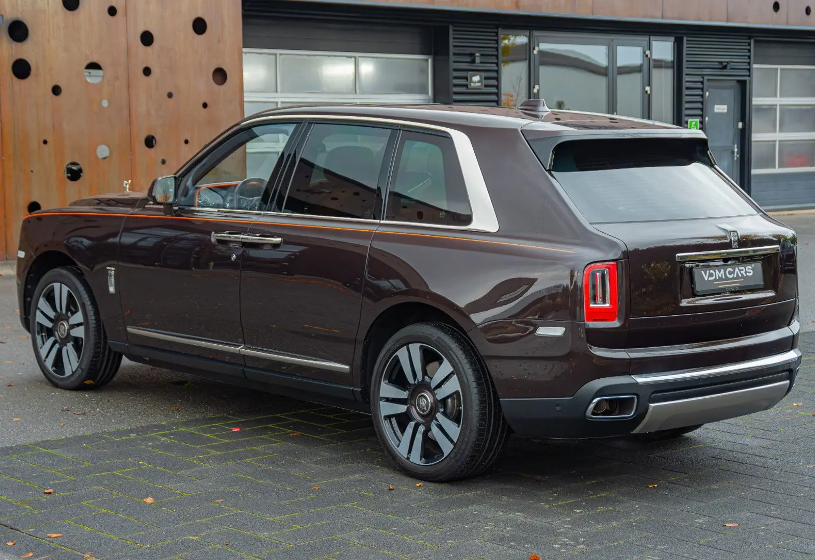 Rolls-Royce Cullinan * FOND-ENT. * VIEWING SUITE * BESPOKE * MASSAG - 96960