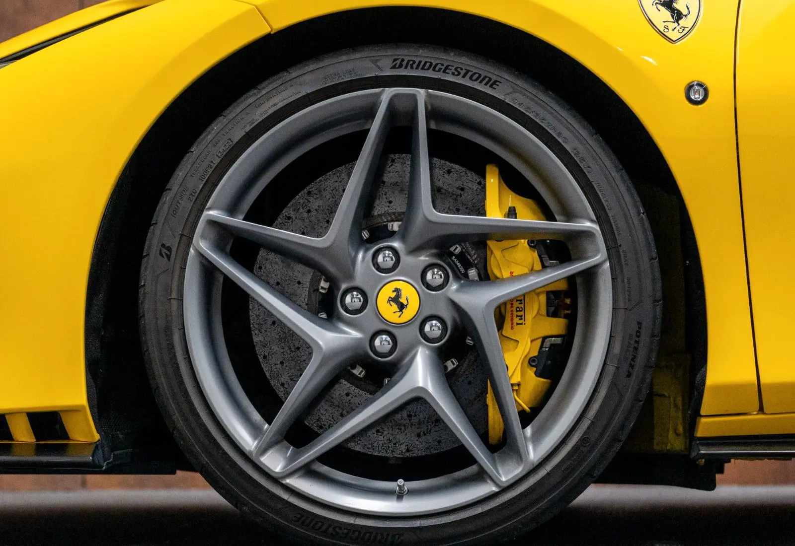 Ferrari F8 Spider * LIFT * AFS1 * CARBON * Racing Seats *  - 144760