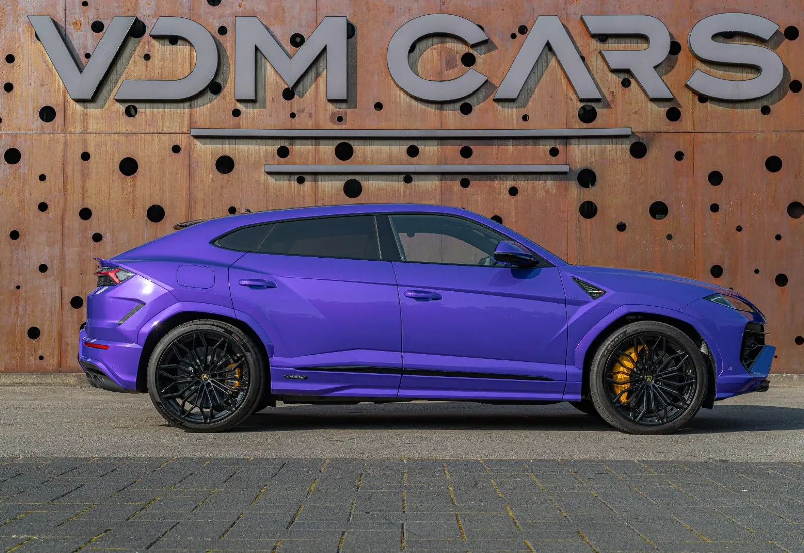 Lamborghini Urus SE * AD PERSONAM * VIOLA HONGKONG * MASSAGE * VOLL - 135935