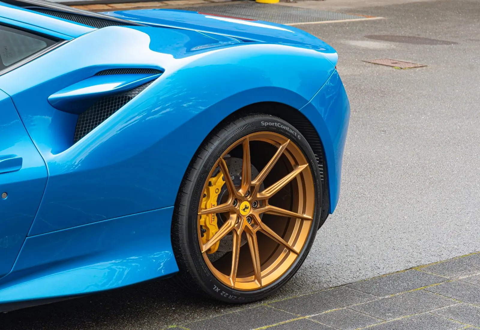 Ferrari F8 Tributo * NOVITEC * CARBON SEATS * CARPLAY * LIFT *  - 108330