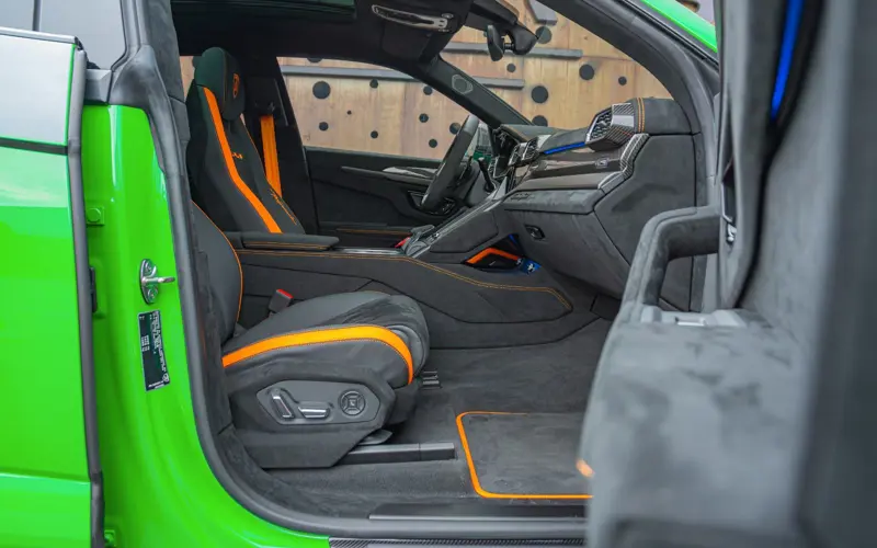 Lamborghini Urus 4.0 V8 Performante * AKRA * FULL CARBON * PANO *  - 102787