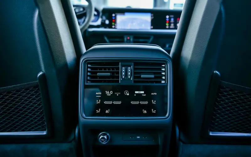 Porsche Cayenne Coupe Turbo E-Hybrid * PTS * CARBON * 18-WEG *  - 115739