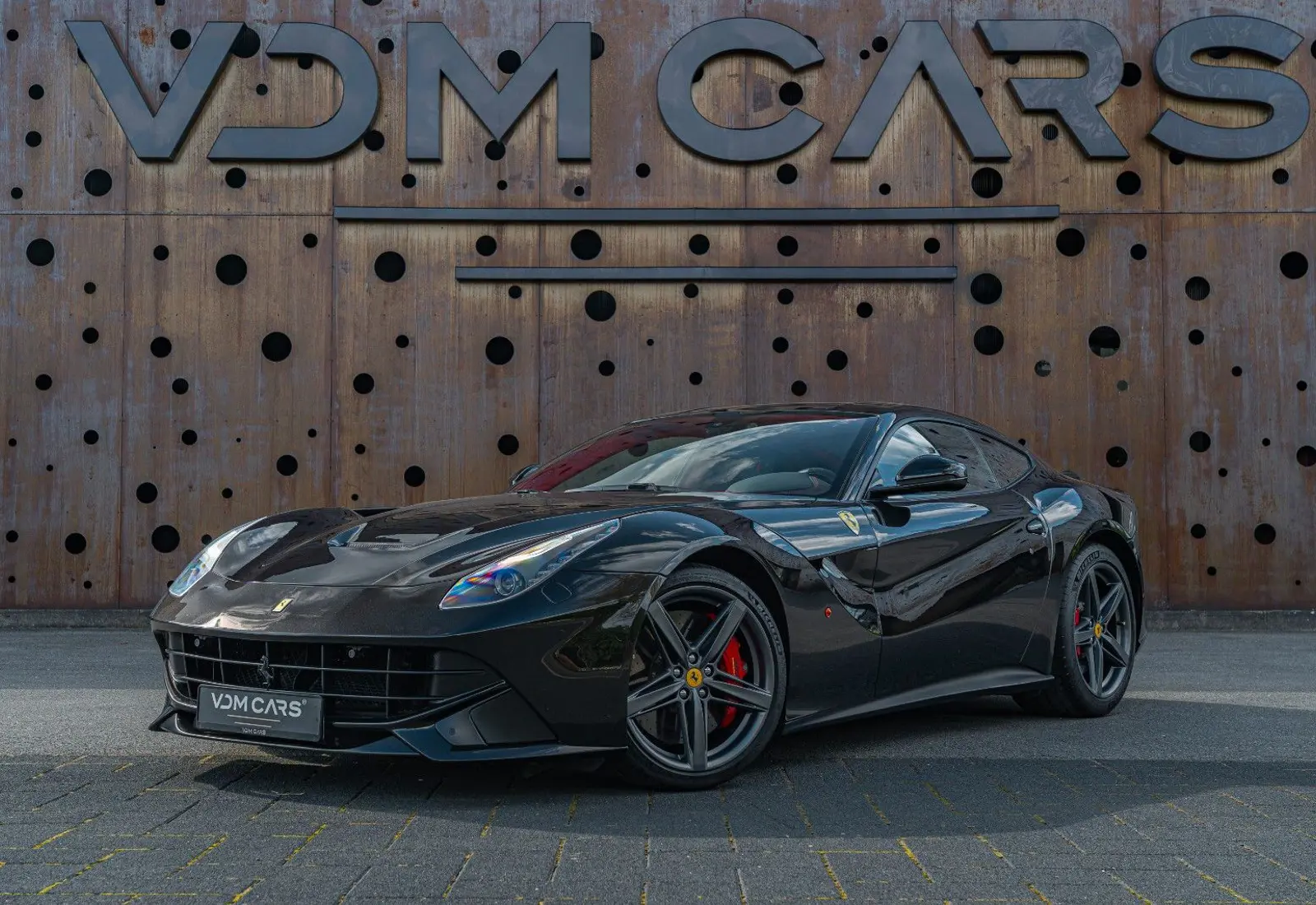 Ferrari F12 Berlinetta * ALCANTARA * CUSTOM * CARBON *  - 137151
