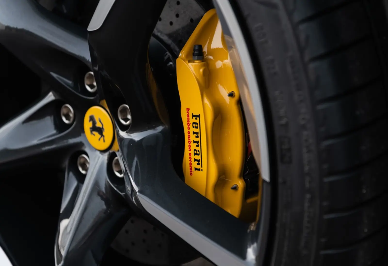 Ferrari Purosangue V12 * FULL CARBON * PANO * LIFT * VENT - 135120