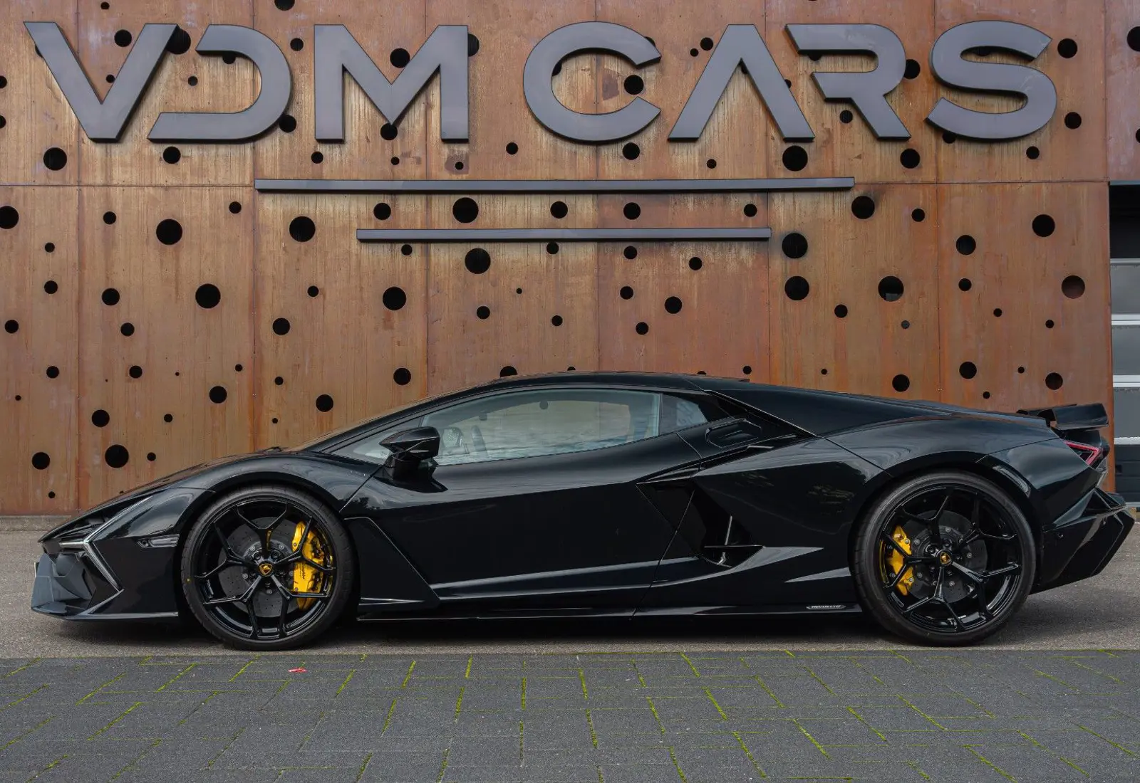 Lamborghini Revuelto 6.5 V12 * NEW CAR * AVAILABLE * BI COLOR - 145299