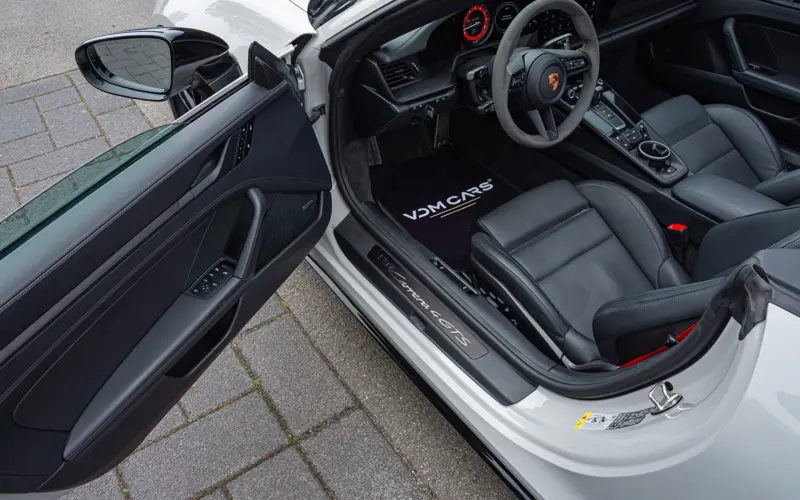 Porsche 911 Carrera 4 GTS Cabrio * 18 WEG * BOSE * SPORT * PASM *  - 84828