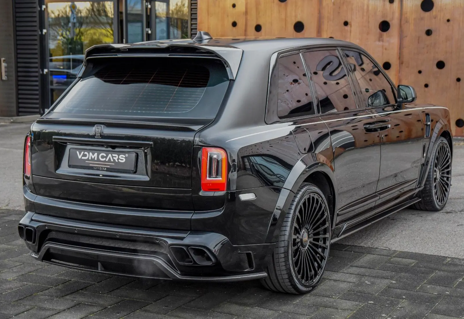 Rolls-Royce Cullinan MANSORY * REAR-ENT * STARLIGHT * NEW SERVICE - 76616