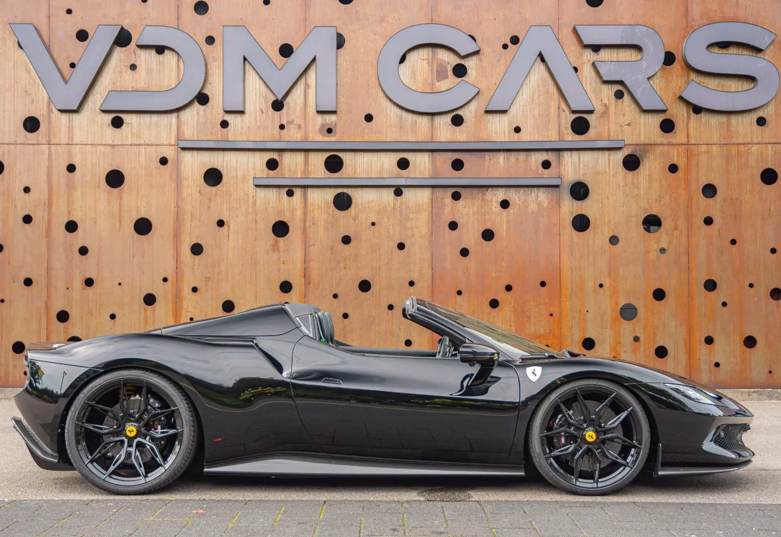 Ferrari 296 GTS DCT * CARBON (8x) * LIFT * NOVITEC * CARPLAY *  - 67968