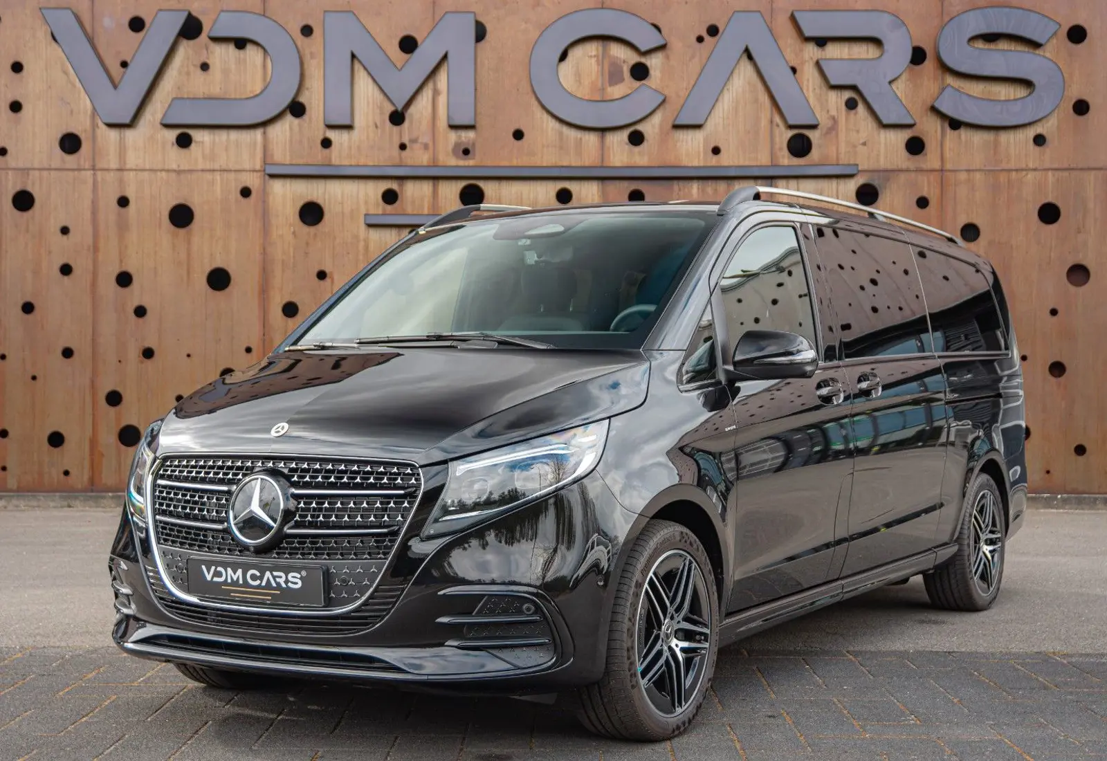 Mercedes-Benz V 300 d EXCLUSIVE L3 * NIGHT * 360 * AMG *  - 81501