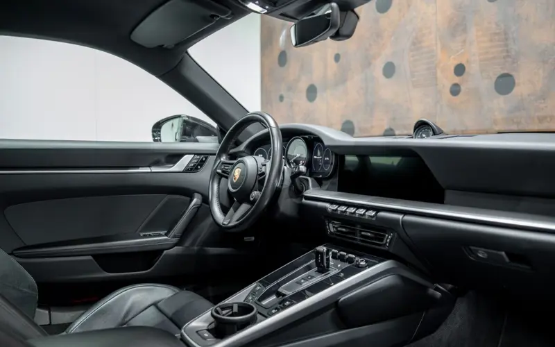 Porsche 992 Carrera 4S * 18-WEG * H.ACHSLENKUNG * SITZBELÜFT *  - 138348