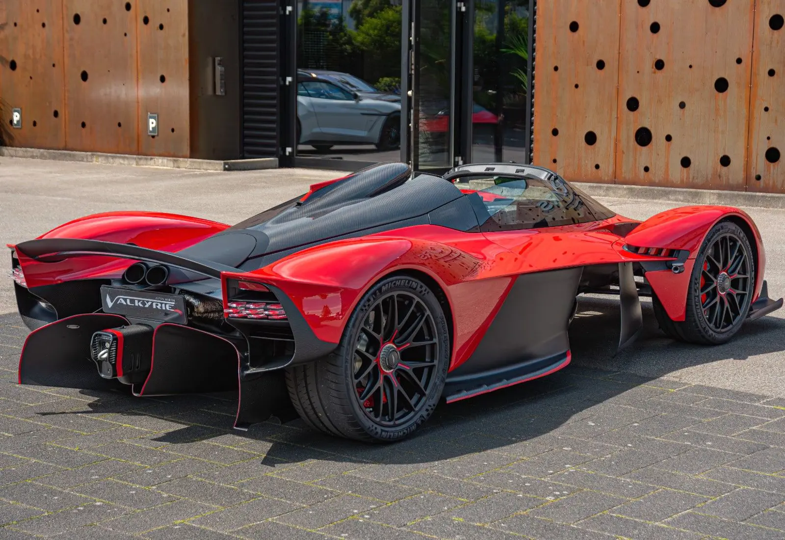 Aston Martin Valkyrie SPIDER * Q-COMMISSION * COLLECTOR PLAN *  - 126141