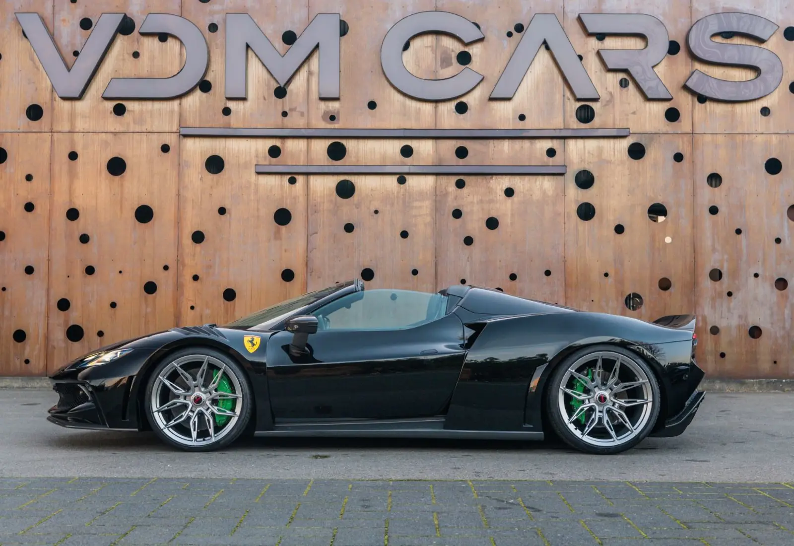 Ferrari 296 GTS N-LARGO * 1 OF 15 * FULL CARBON * LIFT * ADAS *  - 124780