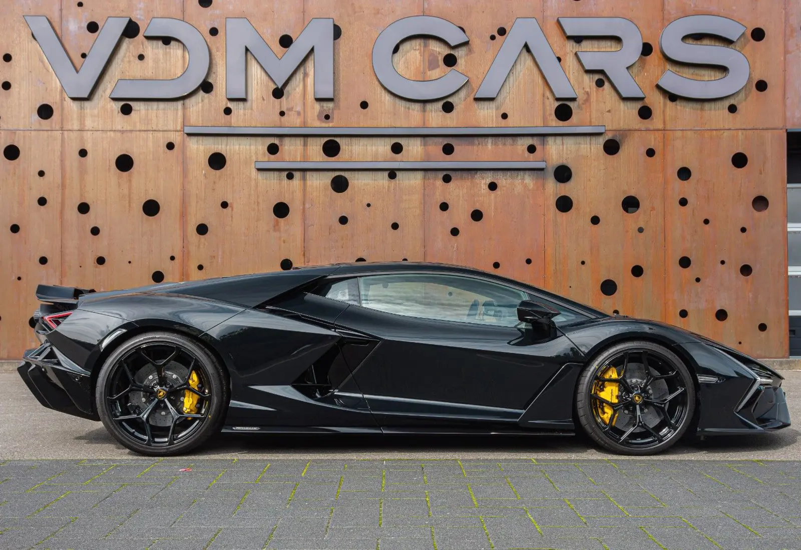Lamborghini Revuelto 6.5 V12 * NEW CAR * AVAILABLE * BI COLOR - 145298