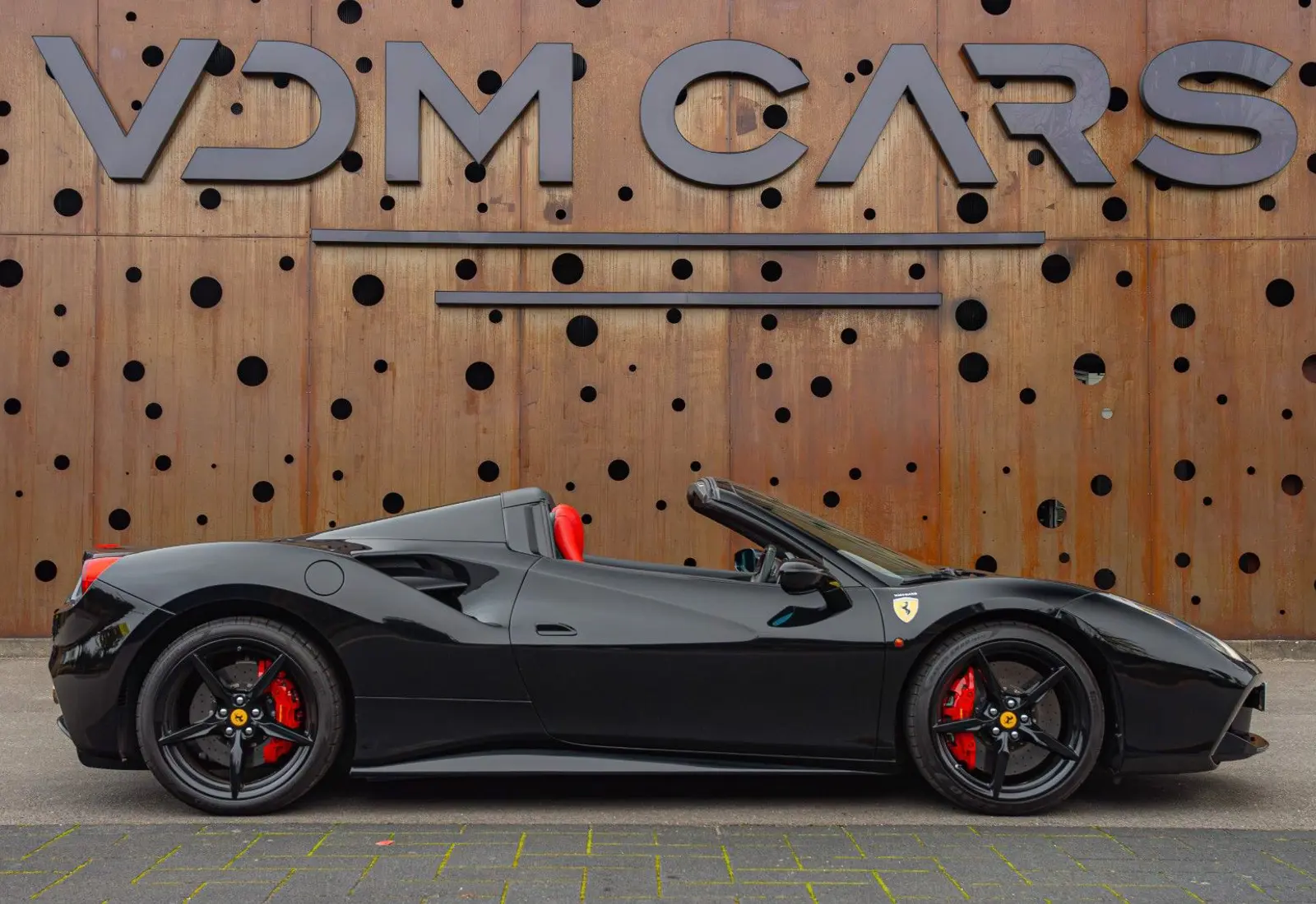 Ferrari 488 Spider * NEW SERVICE * NEW POWER * CAMERA * LEATHER - 96904