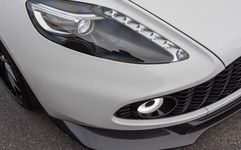 Aston Martin Vanquish Zagato Volante * 1 OF 99 *  - 110719