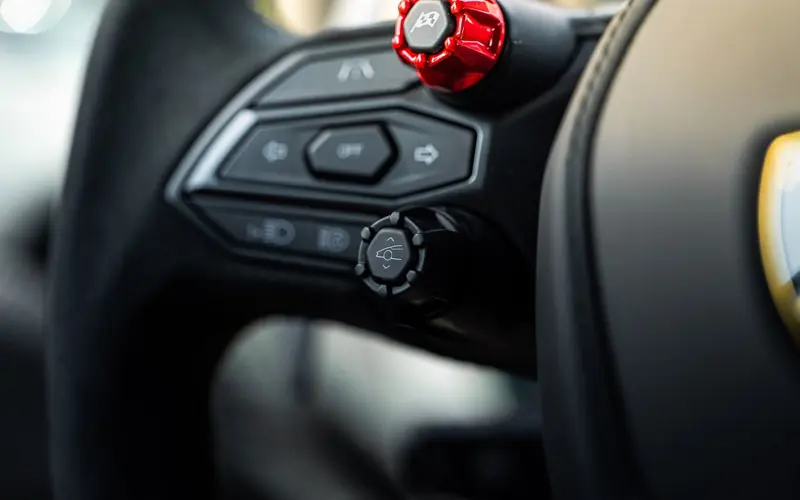 Lamborghini Revuelto 6.5 V12 * NEW CAR * AVAILABLE * BI COLOR - 168833