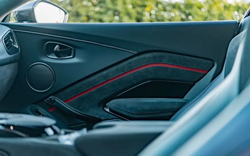 Aston Martin Vantage F1 * CARBON * AERO * INKL.ORIG.WINTERRADSATZ *  - 126777