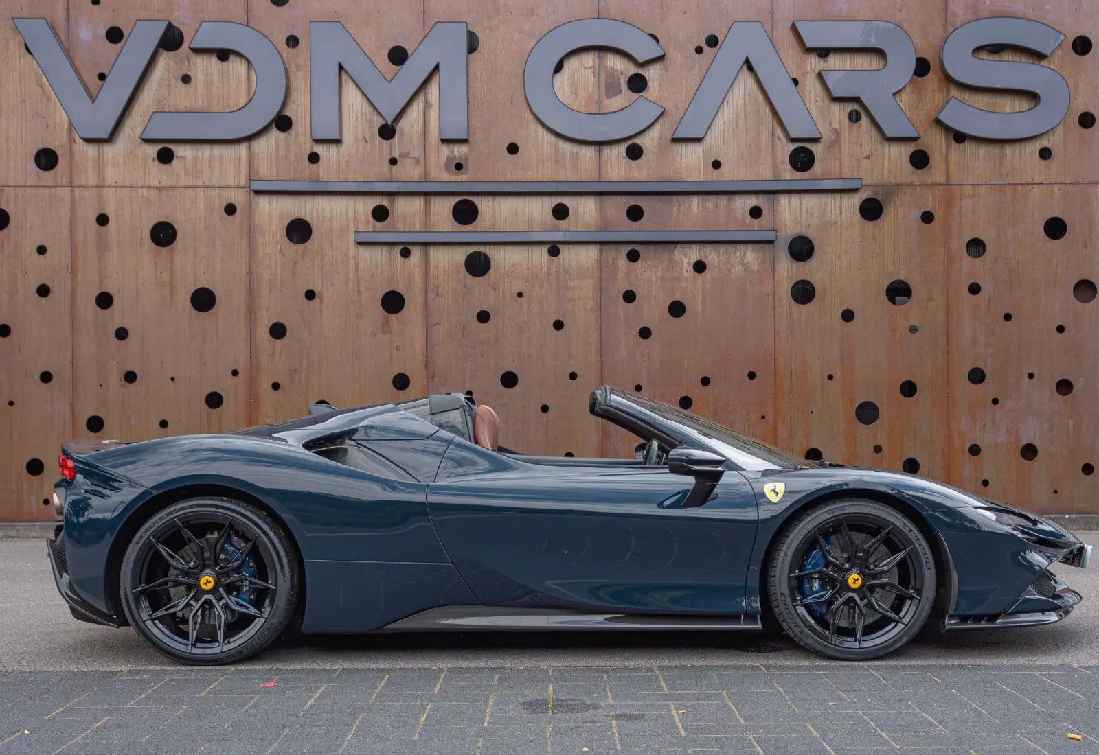 Ferrari SF90 Spider * CARBON(12x) * CARPLAY * LIFT * TWO-TONE *  - 119409