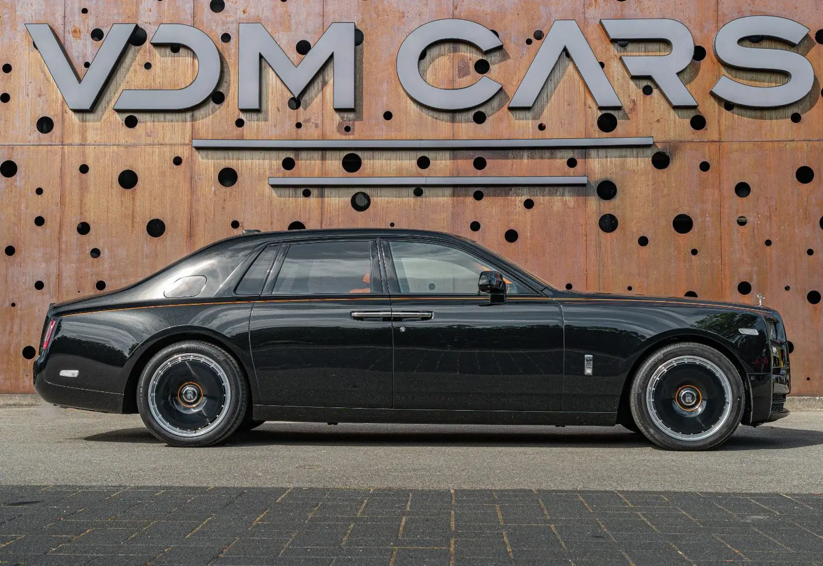 Rolls-Royce Phantom * COC ONLY * PROD.25 * BESPOKE * STARLIGHT * THEA - 139455
