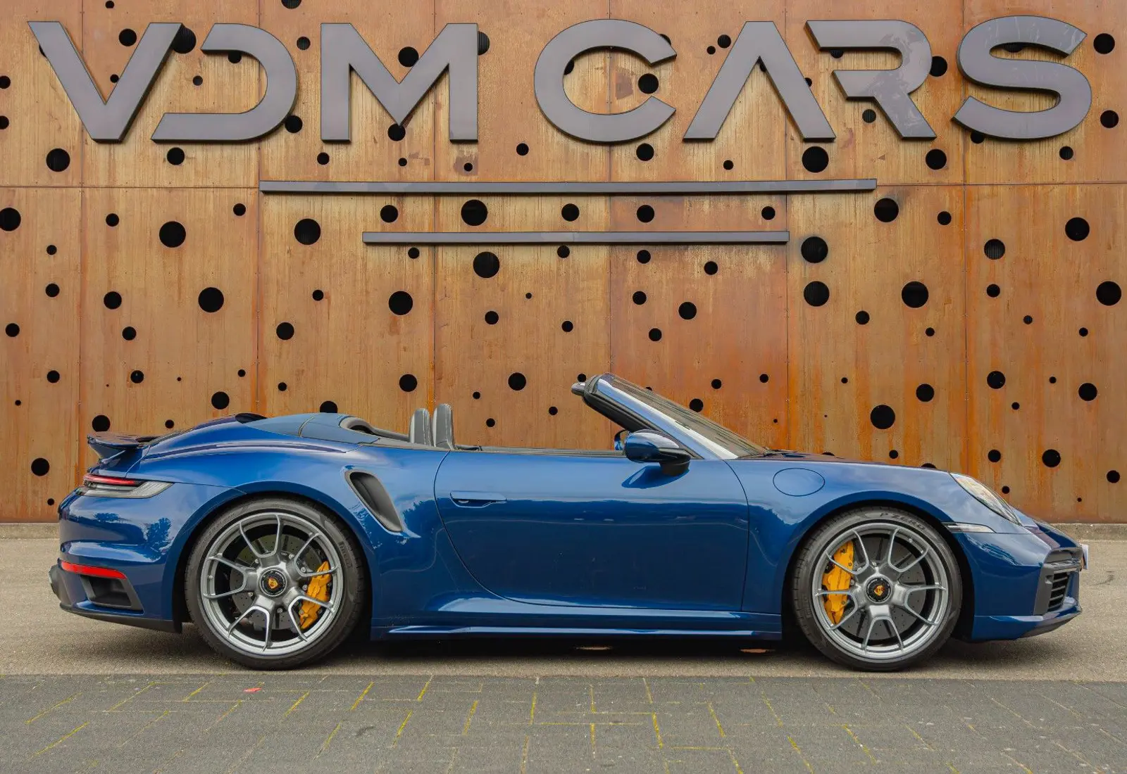 Porsche 911 Turbo S Cabrio * BURMESTER * 360° * MATRIX *  - 68253