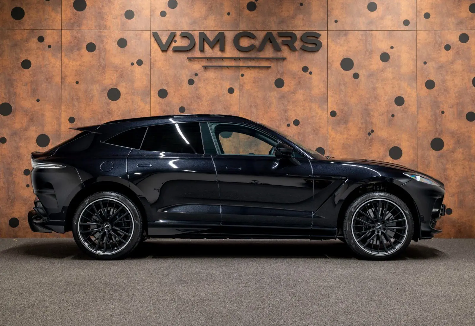 Aston Martin DBX 707 * Carbon * Sitzbelüftung * ACC * 360 * DesignPack - 165700