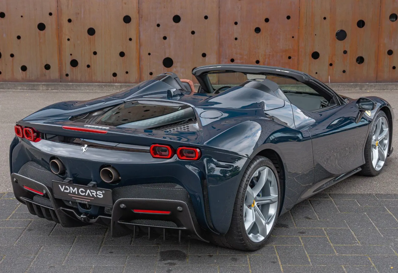 Ferrari SF90 Spider * CARBON(12x) * CARPLAY * LIFT * TWO-TONE *  - 126461