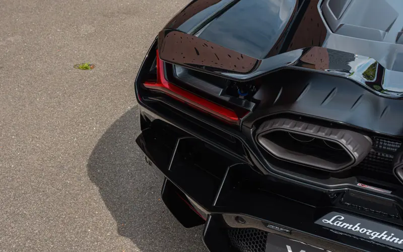 Lamborghini Revuelto 6.5 V12 * NEW CAR * AVAILABLE * BI COLOR - 126195