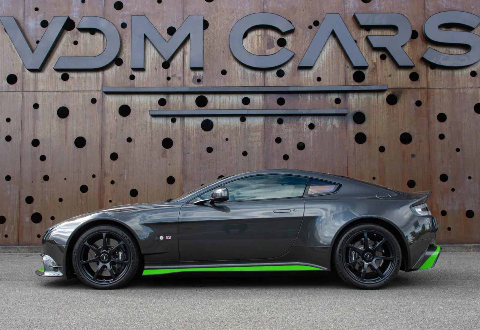 Aston Martin V8 Vantage * GT8 * TITANIUM * MAGNESIUM WHEEL * CARBON *  - 116286
