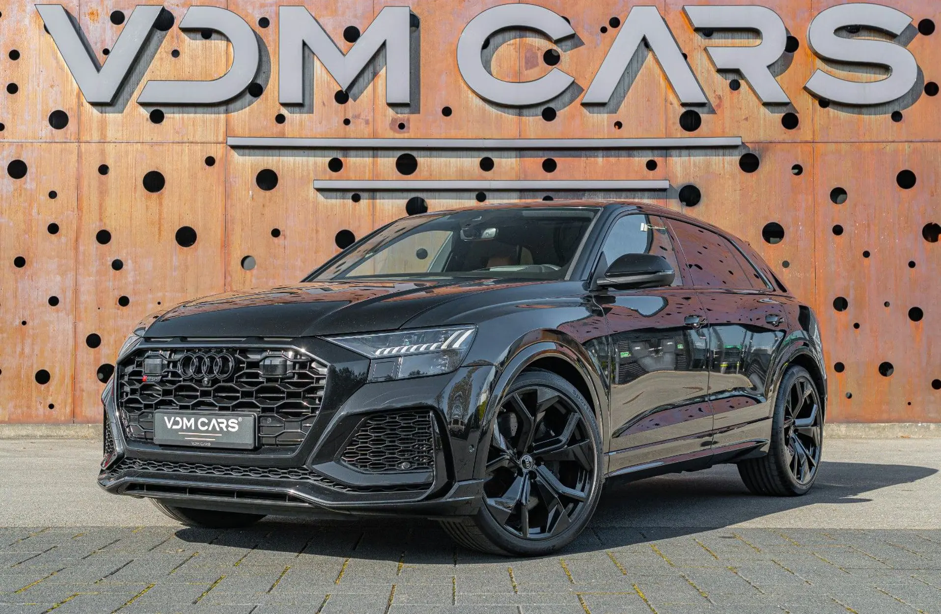 Audi - RSQ8 - 136977