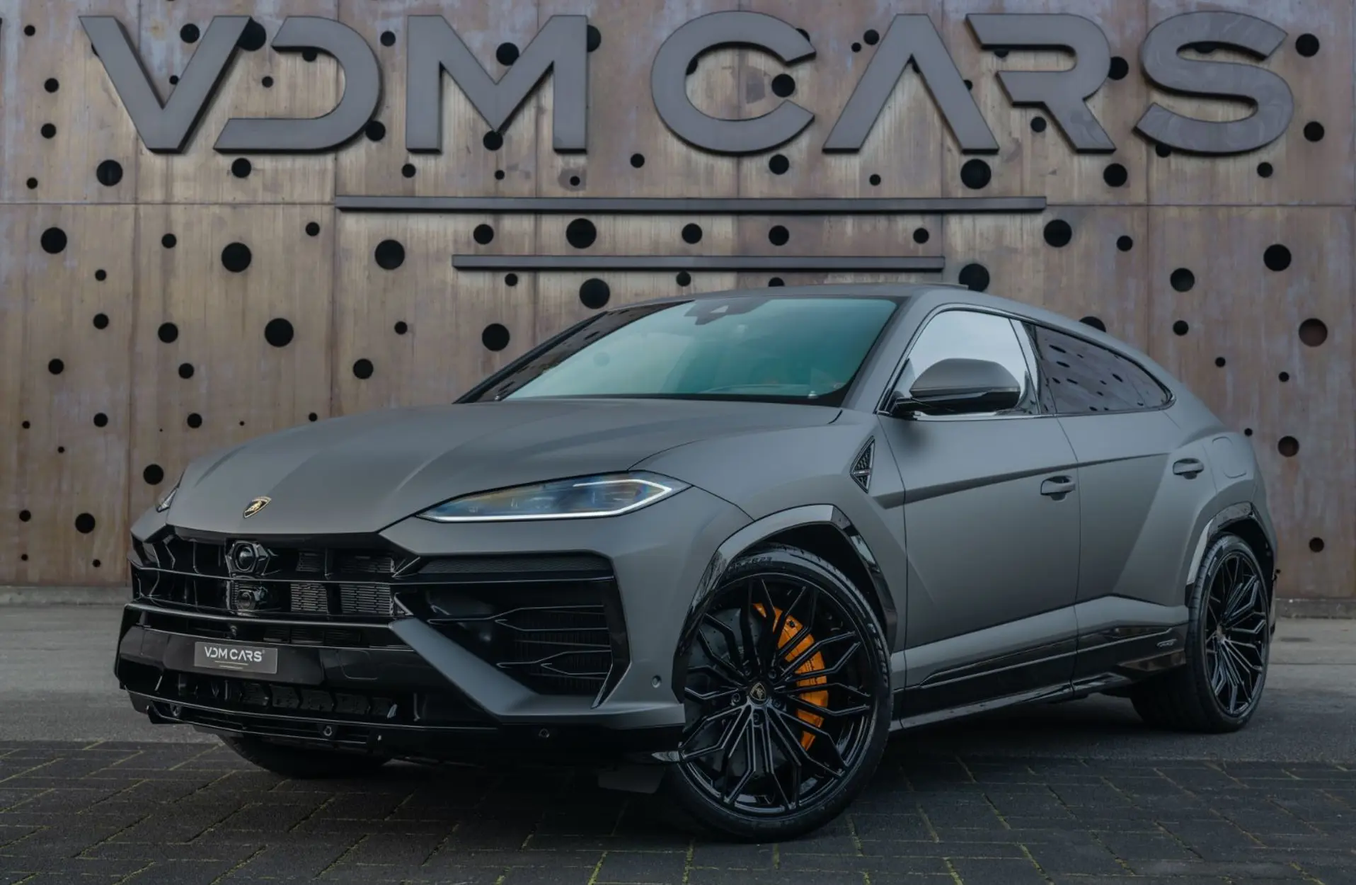 Lamborghini - Urus - 127963