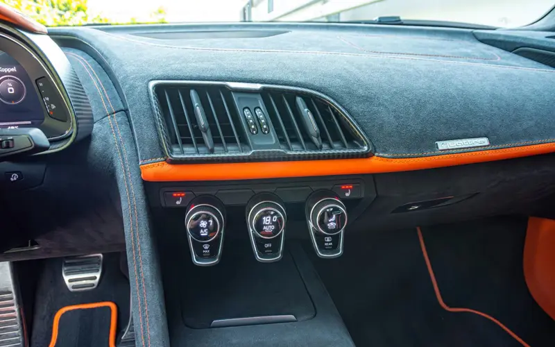 Audi R8 Coupe 5.2 FSI quattro plus * CARBON * GT STYLE *  - 108880