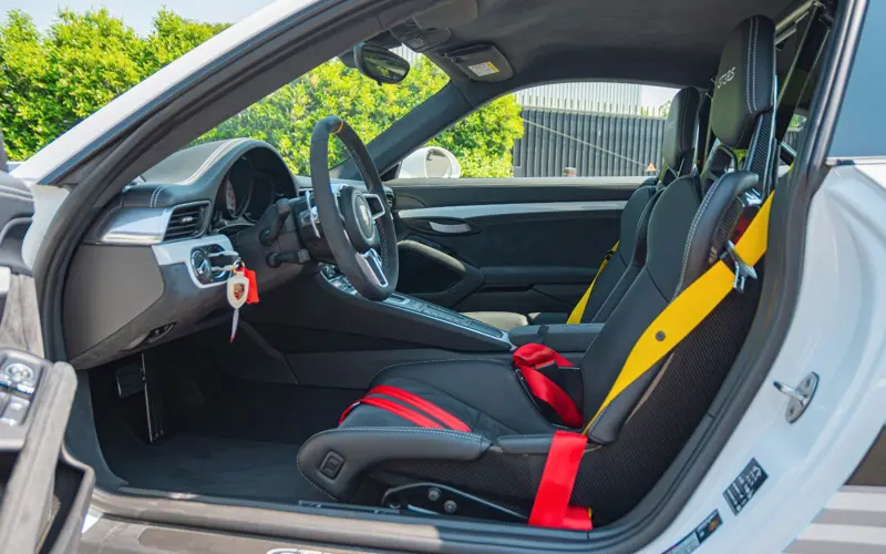 Porsche 911 GT3 RS * 923 KM * 1. BESITZER * PCCB * CARBON * MWST - 101869