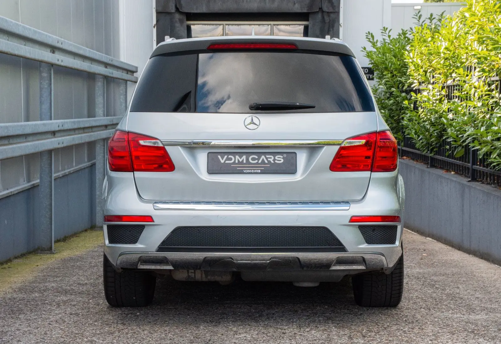 Mercedes-Benz GL 350 BlueTec 4M * AMG LINE * 7-SITZ * 360 * HARMAN *  - 114265