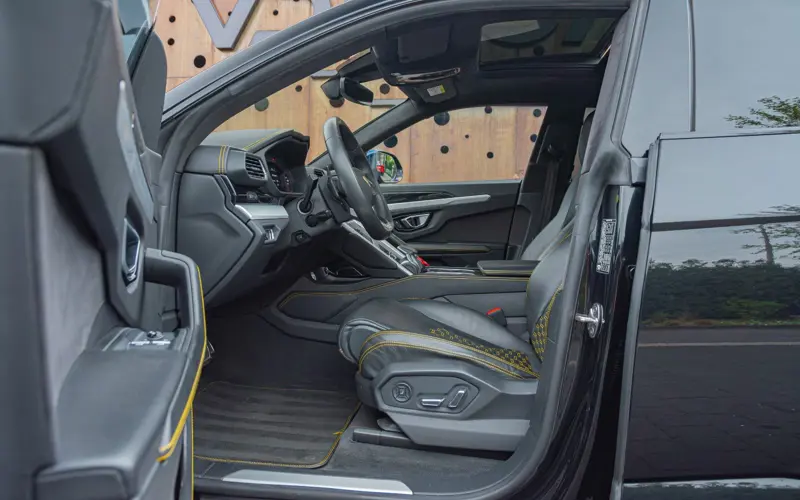 Lamborghini Urus 4.0 V8 * MASSAGE * ADAS * STYLE PACK * URBAN - 84225