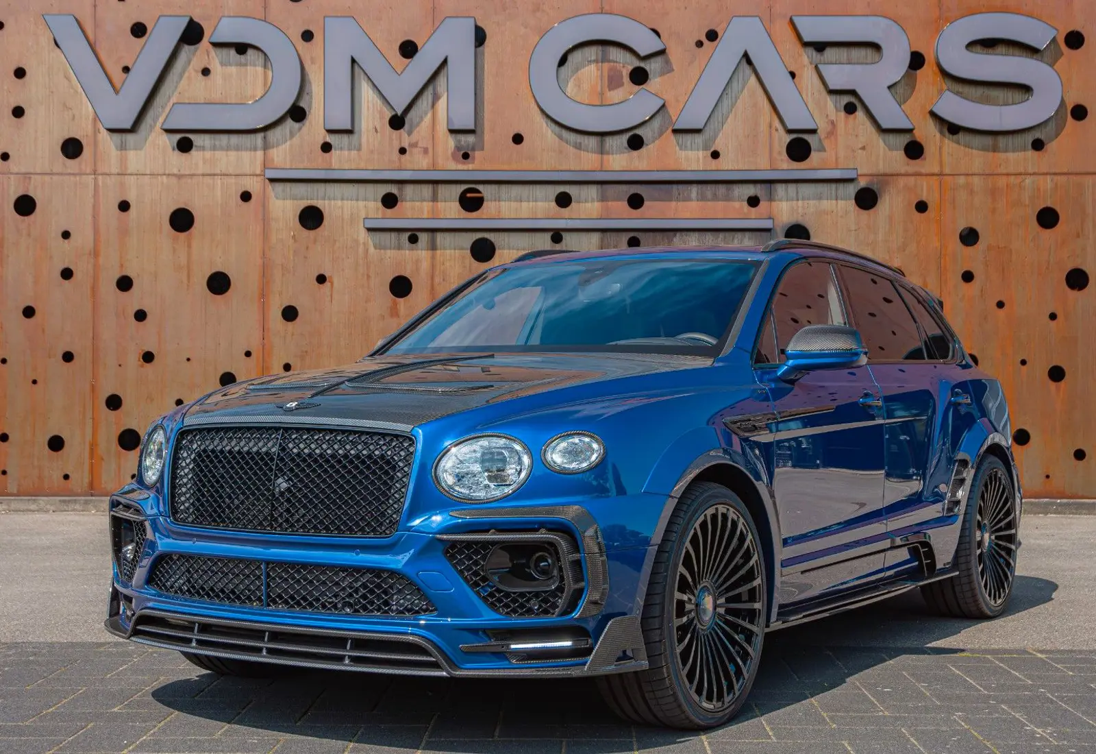 Bentley Bentayga V8 MANSORY * FULL CARBON * CERAMIC * WIDEBOD - 55701