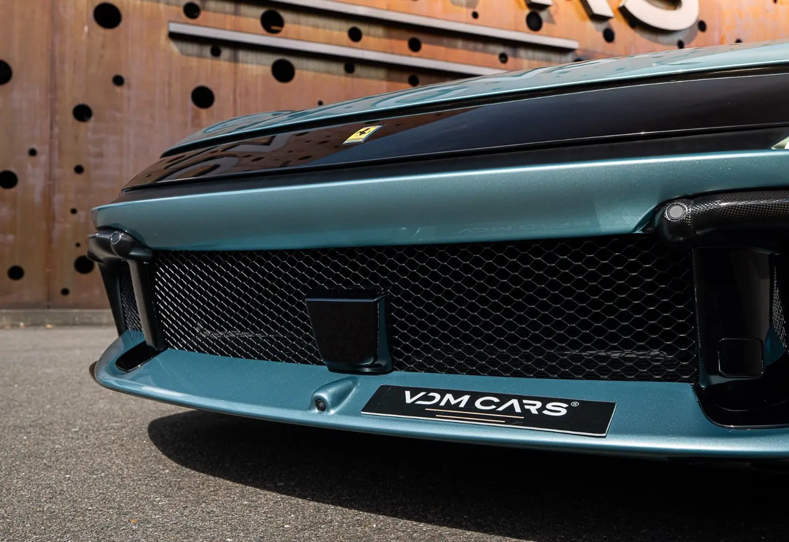 Ferrari 12Cilindri * MATT Carbon * VOLL * LP 565.205,- * Neu - 169199