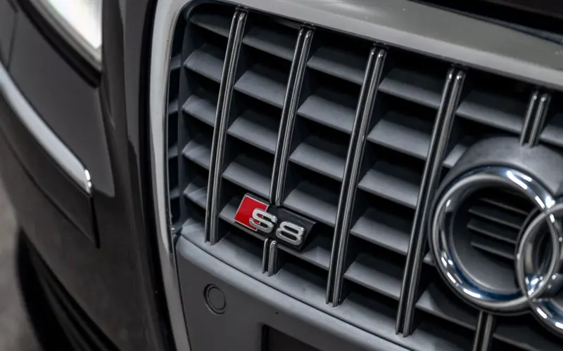 Audi S8 5.2 quattro * MASSAGE * LUFTFEDERUNG * CARBON *  - 166355