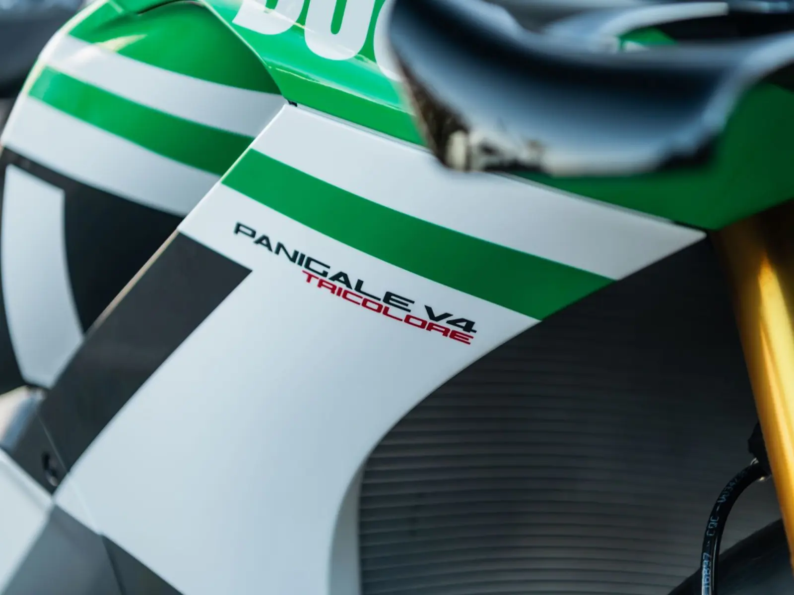 Ducati Panigale V4 Tricolore * LIMITED * 1 OF 1000 * CORSE *  - 124066
