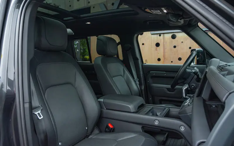 Land Rover Defender 3.0 D300 MHEV HSE 110 * MERIDIAN * PANO *  - 84805