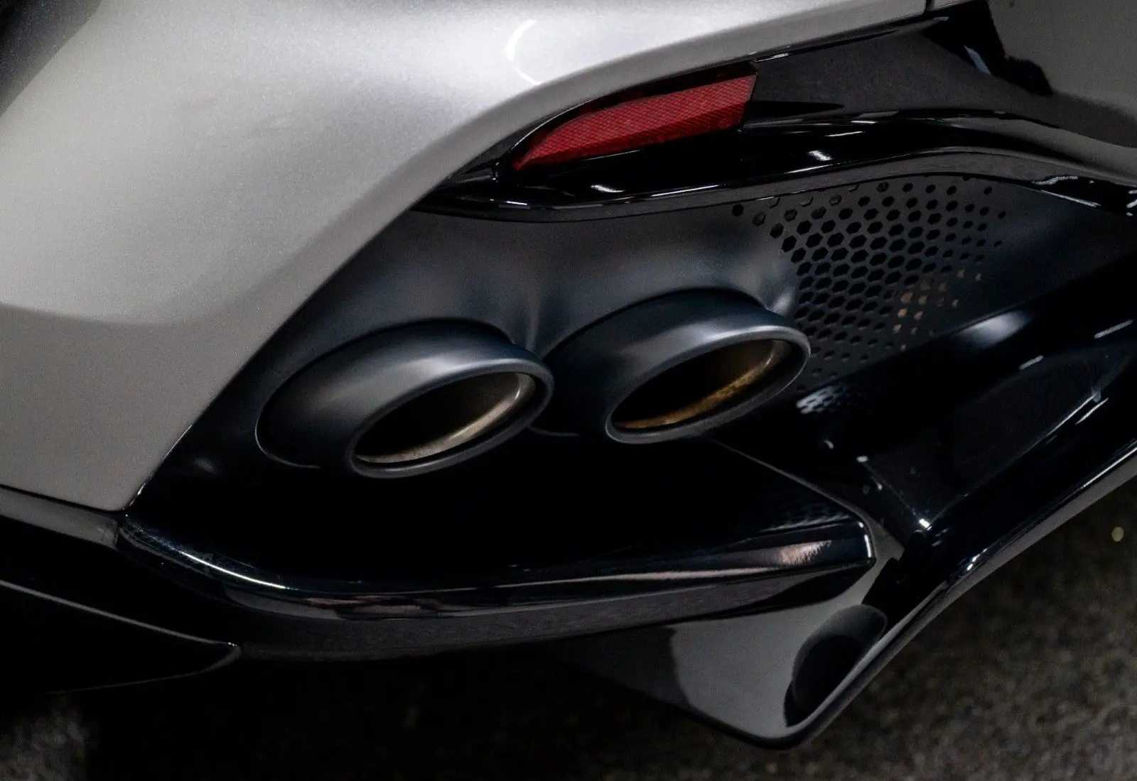 Aston Martin DBX 4.0 V8 707 * FACELIFT * ACC * 360 *  - 165752